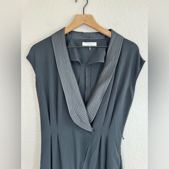 Halston Heritage Satin Trimmed Black Tuxedo Jumpsuit size 4 $495 - Picture 7 of 15